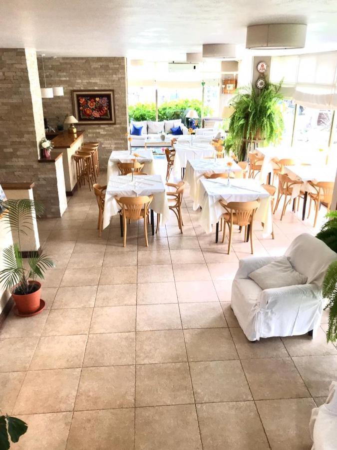 Hotel Europa Pinamar Eksteriør billede